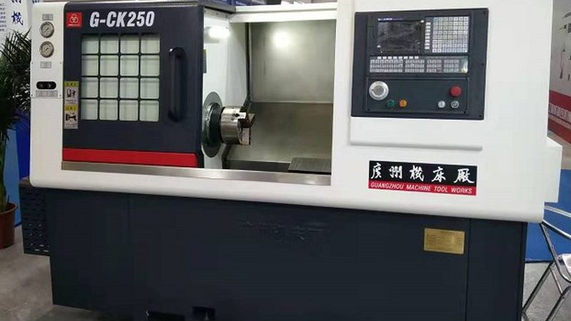 数控铣床手动操作流程详解：从准备到完成